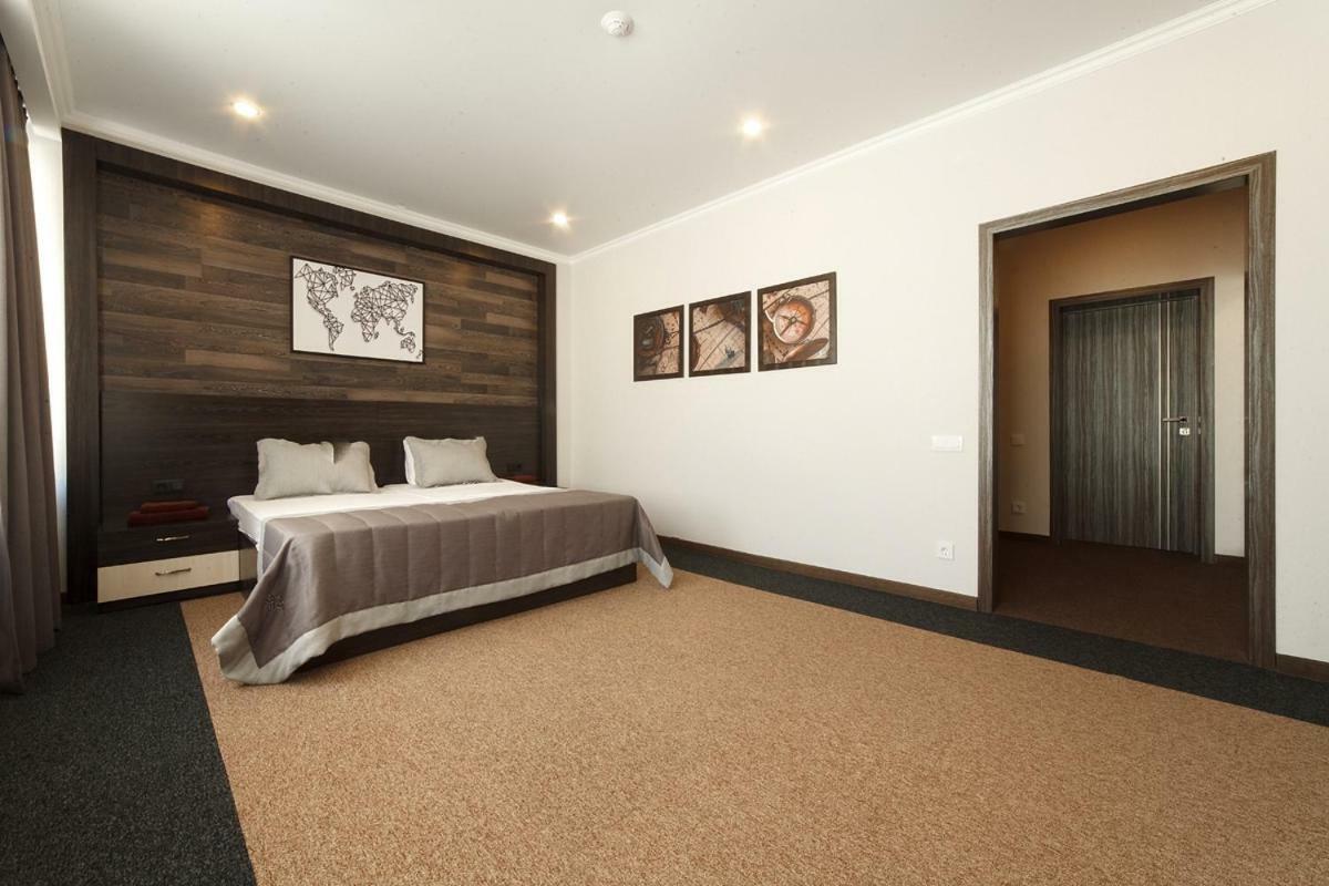 Meridian Karagandy Extérieur photo