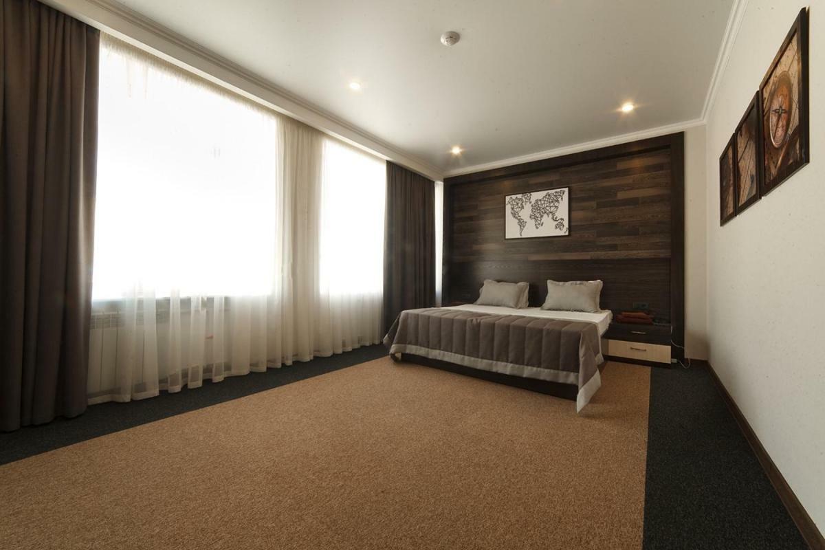 Meridian Karagandy Extérieur photo